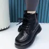 Botas de neve de couro macio, botas femininas de algodão, novo estilo de inverno 2026, forradas com fleece e espessadas para aquecimento, botas Martin, botas curtas, sapatos de algodão antiderrapantes