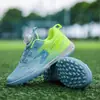 Nuevos zapatos de fútbol para niños con velcro y tacos para césped, especialmente diseñados para la competición y el entrenamiento de estudiantes de primaria, antideslizantes para niñas, al por mayor