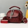 Bolso de Mano Texturizado Retro Europeo y Americano para Mujer Bolso de Hombro Casual Ancho que Combina con Todo Bordado de Diamantes Bolso Cruzado Simple para Madre