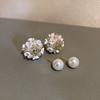 Pendientes de flores con gotas de aceite blanco y aguja de plata, elegantes y nuevos, de Corea del Sur, ligeros, lujosos y de alta calidad.