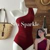2026 Nuevo Estilo Elegante Diosa Rojo Vino Un Hombro Estilo Pura Pasión Alta Gama Adelgazante Traje de Baño de una Pieza Ropa de Baño para Mujer Venta al por Mayor
