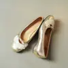 Novedad Otoño/Invierno 2026 Zapatos de Moda para Mujer Estilo Mary Jane Bajos con Tacón Oculto, Color Dorado, para el Trabajo y el Uso Casual