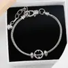 Europa y Estados Unidos súper ventas pulsera de trébol de cuatro hojas hueca de personalidad para todo tipo de atuendo moda exquisita temperamento hip-hop pulsera vintage joyería