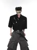 Camisa Polo Masculina Acolchoada com Alças, Design de Fivela de Metal Desconstruída, Estilo de Verão de Nicho, Gola Reversível, Manga Curta, Toque de Luxo, Tendência
