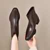 Botines Retro Coreanos para Mujer 2026 Otoño Nuevo Estilo Temperamento Punta Fina Botas de Piel Versátiles Tacón Grueso Tacones Altos Botas Adelgazantes