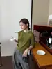 Camiseta básica de manga longa estilo coreano minimalista KITTIN Outono para mulheres, com corte justo, silhueta que valoriza o corpo e gola redonda, modelo 30018