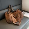 Nuevo bolso bandolera de pana de gran capacidad estilo ins japonés para mujer, bolsa de viaje de corta distancia, casual, combinable con todo, bolso de almohada para el hombro