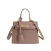 Bolsa Kelly Transfronteiriça, Elegante, Bolsa Simples e Requintada para Mulheres, Nova Bolsa Versátil de Ombro e Transversal 2026
