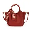 Bolsa de Balde Texturizada de Alta Qualidade Portátil Feminina 2026 Novo Estilo Moda Retrô Bolsa de Ombro Simples Versátil para o Dia a Dia Bolsa Transversal
