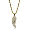 Explosiones de Grandes Marcas Europeas y Americanas Colgante de Pluma Micro-incrustado Zircón Chapado en Oro Collar Hiphop de Personalidad para Hombre