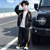Conjunto de Cortavientos con Capucha para Niños de Primavera y Otoño, Conjunto Deportivo Elegante de Dos Piezas Estilo Coreano para Niños Mayores
