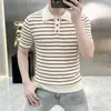 Camisa Polo de Tricô Listrada Color-block Masculina Manga Curta Primavera 2026 Nova Solta Versátil Fashionável Gola Camisa Camiseta de Seda de Gelo