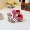 Zapatillas deportivas para niñas, nuevos modelos primavera y otoño 2026, zapatillas de entrenamiento alemanas de malla con suela blanda, zapatos de malla transpirables para niñas