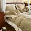 Conjunto de quatro peças estilo francês, feminino, para outono e inverno, em veludo de leite, com capa de edredom espessa e quente, lençol de cama e colcha em veludo coral bordado