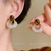 Aretes de Botón Redondos de Circonia Chapados en Oro Real de 14K Moda Sencillo Retro Versátiles Pendientes Nicho Toque de Alta Gama Accesorios para Pendientes para Mujeres