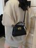 Bolsas de Design de Nicho para Mulheres 2025 Nova Bolsa Transversal Versátil de Moda de Verão Estilo Coreano Ins Bolsa Kelly de Mão