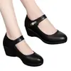 Novos Sapatos Femininos de Salto Anabela Outono 2026, Sapatos de Mãe com Tira Única e Solado Macio, Sapatos Femininos Confortáveis para Meia-Idade e Idosos