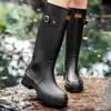 Botas de Lluvia de Caña Alta Transfronterizas para Mujer, Suela Gruesa, Cómodas, Antideslizantes, Estilo Europeo y Americano para Exterior, Zapatos de Agua Versátiles, Zapatos Antideslizantes para Lavar el Coche para Mujer