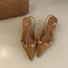 Zapatos de tacón alto de nicho francés para mujer, hebilla, punta fina, boca poco profunda, tacón de cuña, estilo coreano, estilo retro de primavera, sandalias de espalda descubierta para mujer