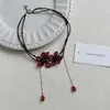 Collar Gargantilla de Flor Roja con Borla de Perlas Multicapa de Lujo Ligero y Exquisito Collar de Moda Cadena para Clavícula de Gama Alta