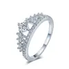 Anillo de corona de diamantes de oro de 18 quilates de moda para mujer, microincrustado con circonita, anillo de princesa al por mayor r5079