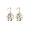 Pendientes de gota de aceite con diseño de nicho de moda con diseño de dibujos animados de Qinglong, estilo retro chino antiguo con leyenda mítica y gancho para la oreja para mujer