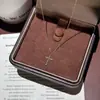 Collar con Colgante de Cruz de Plata de Ley S925 Estilo Japonés Diamante de Alto Carbono Ovalado para Mujer Cadena de Clavícula Versátil de Temperamento Simple Sensación de Alta Gama