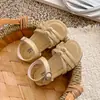 Sandálias Simples Estilo Francês para Crianças 2026 Novo Verão Moda Feminina Versátil Estilo Fada Sapatos de Princesa Abertos na Ponta Sapatos de Praia