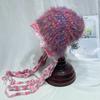 Gorro de lana con correa de felpa de punto de colores mixtos para mujer, moda coreana, cálido, con borlas que combinan con todo, para otoño e invierno, con protección para las orejas