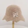 Sombrero de pescador de punto de alpaca para mujer coreana de principios de otoño, borde ondulado fino, que cubre la cara, ligero y transpirable, con lazo de perla