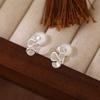 Aretes Mate Plisados de Diseño Nicho Color Crema Flor Aretes Geométricos sin Agujeros para las Orejas Aretes Trendy para Mujer sin Dolor Incienso de Mosquitos