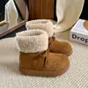 Botas de Nieve Casuales con Forro de Polar y Lazo para Niños 2025 Invierno Nuevo Estilo Botas de Algodón Cálidas de Ante con Forro de Polar para Niñas