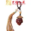 Colgante de Fresas de Madera de Sangre Yiming Xianyuan Joya de Madera Fruta y Verdura de Madera Maciza Colgante para Teléfono Móvil Borla Colorida Tejida