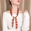 Bufanda de Seda a Cuadros Moda Retro con Cordón de Perlas y Cinta Ajustable para Uso Diario con Trajes, Accesorio de Moda