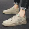 Zapatos de Hombre 2025 Nuevos Otoño Deportes Zapatos de Cuero Celebridad de Internet Casual Zapatos Planos Versátiles Antideslizantes Trabajo Zapatos de Moda para Hombre