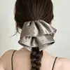 2026 Novo Prendedor de Cabelo Garra Tecido de Alta Qualidade Triângulo Presilha Tubarão Para Toda a Parte de Trás da Cabeça Prendedor de Cabelo para Mulheres Presilhas de Cabelo de Bolinhas