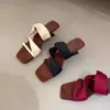 Sandalias de estilo hada francesa de nicho sin cordones para mujer, nuevas sandalias de tacón alto elegantes de verano 2026 para uso en exteriores, de moda