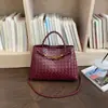 Bolsa de mão com padrão trançado para mulheres, bolsa de ombro moderna e versátil, bolsa transversal de alta qualidade para o dia a dia, bolsa tote de grande capacidade, transfronteiriça