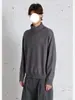 Suéter de cuello alto medio estilo retro americano con textura de canalé vertical, colección otoño 2026 para hombre, de alta gama, corte holgado y tejido versátil
