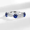 Anillo Recto de Fila Completa con Diamantes para Mujer, Estilo Popular de Transmisión en Vivo Transfronteriza Europea y Americana, Moda, Personalidad, Sentido de Diseño Versátil, Joyería de Mano con Temperamento