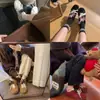 Bloqueio de Cores Versátil Cadarço Duplo Couro Genuíno Superfície Macia Aumenta a Altura Sapatos de Treino Alemães Lançamento Primavera 2026 Tênis Esportivos Casuais para Mulheres