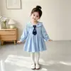 Conjunto Novo Estiloso de Saia para Crianças Primavera e Outono Conjunto de Roupas Estilo Academia para Meninas Roupa de Primavera e Outono Roupa para Uso Externo Vestido