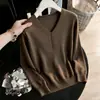 ¡Un disparo real! Foto real del top de punto con cuello en V y manga larga de cuentas para otoño e invierno 2026, top sencillo, camiseta básica, suéter de color liso