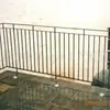 Valla de hierro para escaleras exteriores de estilo europeo protección de escaleras barandilla de artesanía de hierro valla de hierro de artesanía metálica para villa