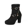 Botas de Inverno Femininas com Rebites Tamanho Plus Salto Alto Moda Novas Salto Grosso Fivela de Cinto Comércio Exterior Botas de Salto Alto Emagrecedoras Europeias e Americanas
