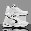 Tênis Esportivo Casual Masculino Plus Size Couro Preto e Branco Impermeável Antiderrapante Com Pelúcia Quente para Pés Grandes Tênis Tendência para o Dia a Dia Masculino