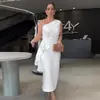 2024 Nuevo Estilo de Verano Europeo y Americano Amazon Transfronterizo Falda de Cadera Elegante Ajustada de Color Sólido a la Moda con Escote Asimétrico de Cintura Alta para Mujer