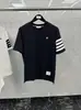 Alta calidad TB Principios de Primavera Nuevo Bordado Rojo Blanco Azul Serie de Cuatro Rayas Cuello Redondo Manga Corta Unisex