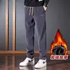 Calça casual esportiva masculina de outono e inverno, novo estilo, perna larga, reta, forrada com fleece, grossa, resistente