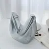 Bolsa de mano de nicho con diseño de patrón oscuro color burdeos vintage, estilo dulce y genial para chicas, adecuada para ir de compras y salidas, bolso de hombro casual y relajado